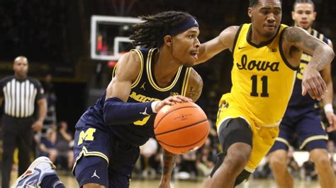 Tarris Reed Jr.’s 19 points  leads Michigan’s hot 2nd half, Wolverines top Iowa 90-80